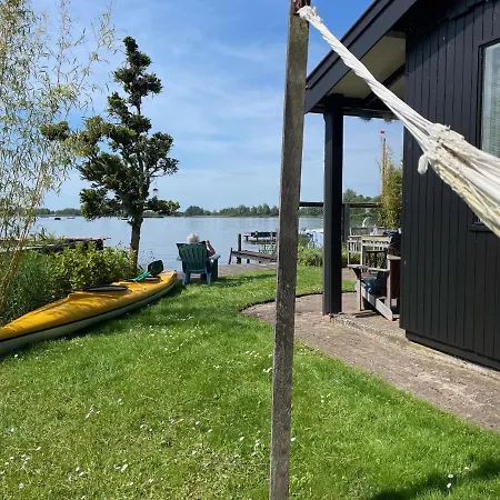 The Outpost - Enjoy Our Charming Lakehouse At Reeuwijkse Plassen - Near Gouda Chalet