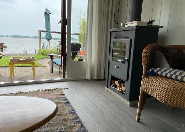 Chalé The Outpost Lakehouse- Enjoy Our House At Reeuwijkse Plassen - Near Gouda Reeuwijk