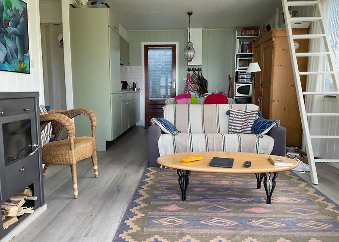 Chalé The Outpost Lakehouse- Enjoy Our House At Reeuwijkse Plassen - Near Gouda *