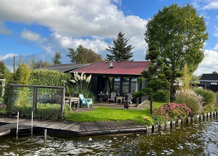 Chalé The Outpost Lakehouse- Enjoy Our House At Reeuwijkse Plassen - Near Gouda