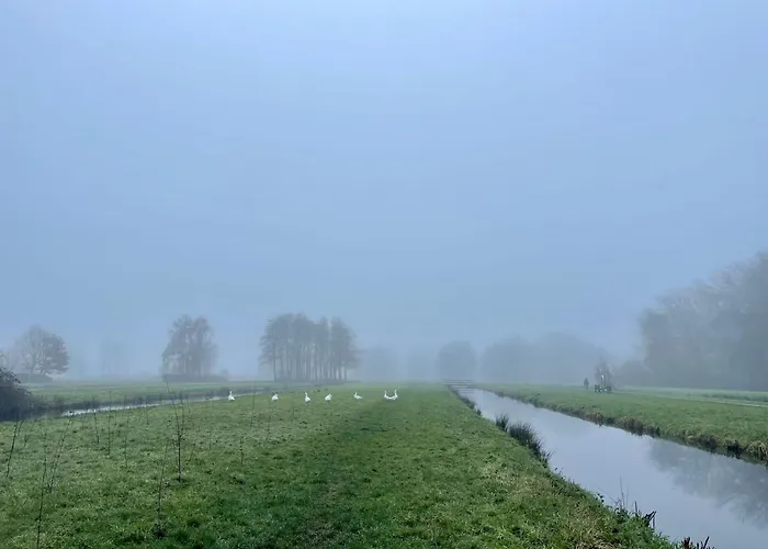 The Outpost Lakehouse- Enjoy Our House At Reeuwijkse Plassen - Near Gouda Chalé