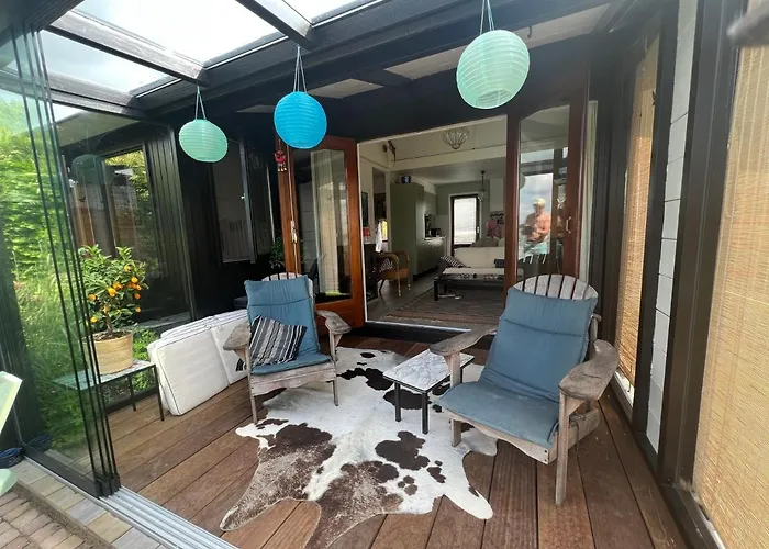 Chalé The Outpost Lakehouse- Enjoy Our House At Reeuwijkse Plassen - Near Gouda Reeuwijk