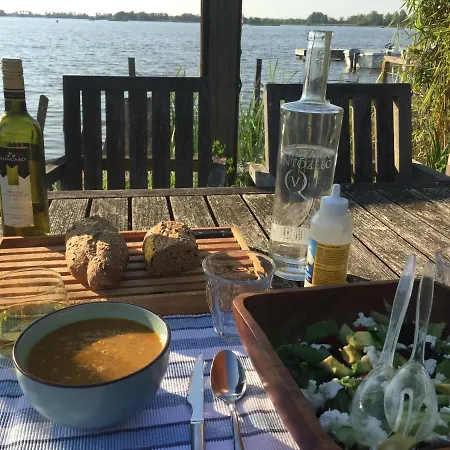 木屋 The Outpost Lakehouse- Enjoy Our House At Reeuwijkse Plassen - Near Gouda *