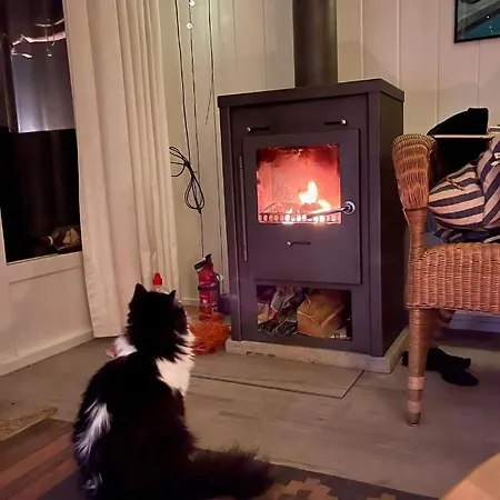 The Outpost Lakehouse- Enjoy Our House At Reeuwijkse Plassen - Near Gouda Alpehytte Reeuwijk