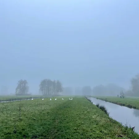 The Outpost Lakehouse- Enjoy Our House At Reeuwijkse Plassen - Near Gouda Alpehytte