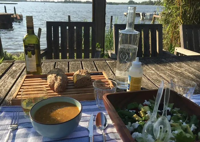 Chalet The Outpost Lakehouse- Enjoy Our House At Reeuwijkse Plassen - Near Gouda *