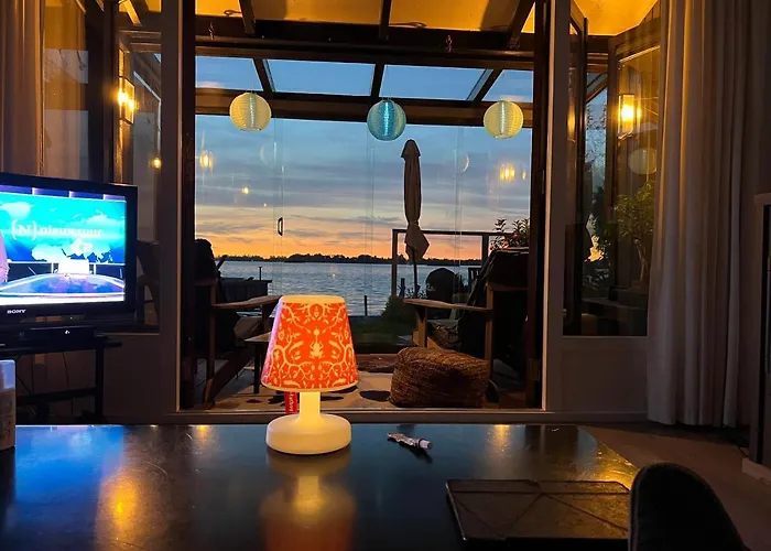 The Outpost Lakehouse- Enjoy Our House At Reeuwijkse Plassen - Near Gouda Reeuwijk
